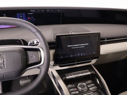 New 2026 Lincoln Nautilus Premier w/ Jet Appearance Package AWD/4WD image 5