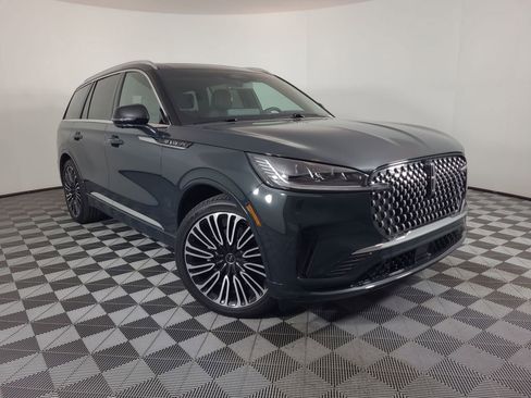 Used 2025 Lincoln Aviator Black Label image 1