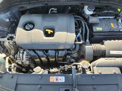 Certified 2025 Kia Soul LX w/ LX Technology Package FWD image 29