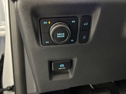 New 2025 Ford Expedition Max Platinum w/ Stealth Performance Package image 13