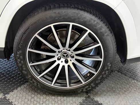 Used 2024 Mercedes-Benz GLS 580 4MATIC image 7