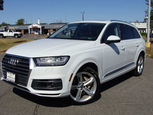 Used 2019 Audi Q7 3.0T Prestige w/ Prestige Package image 3