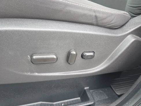 Used 2018 Ford Escape SE FWD image 16