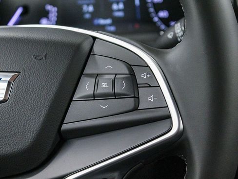 New 2025 Cadillac XT5 Luxury image 17