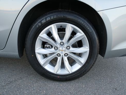 Used 2024 Chevrolet Malibu LT image 12