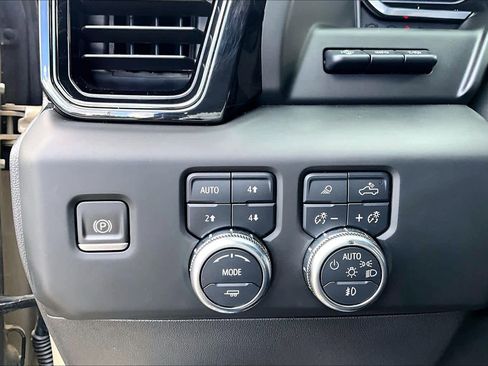 Used 2022 GMC Sierra 1500 AT4X AWD/4WD image 36