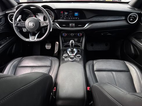 Used 2022 Alfa Romeo Stelvio Sprint image 25