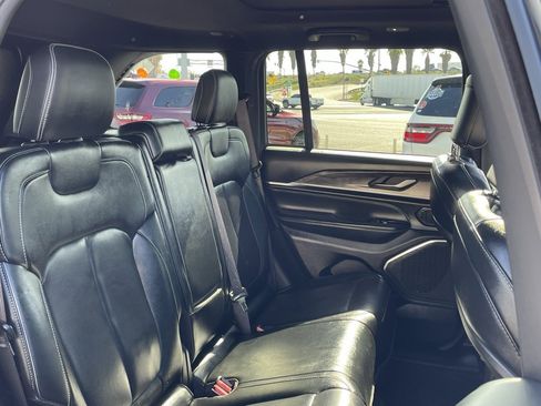 Certified 2023 Jeep Grand Cherokee Overland image 22