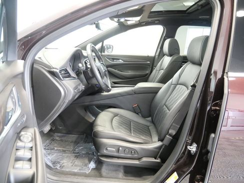 Used 2023 Buick Enclave Avenir w/ Avenir Technology Package image 11