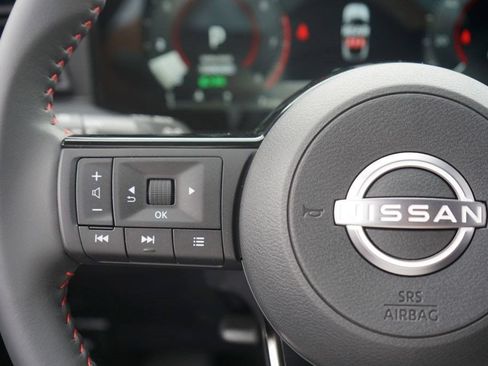 Used 2025 Nissan Kicks SR AWD/4WD image 12