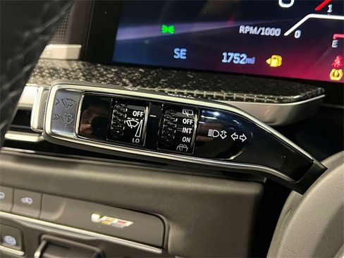 Used 2025 Cadillac Escalade V image 24