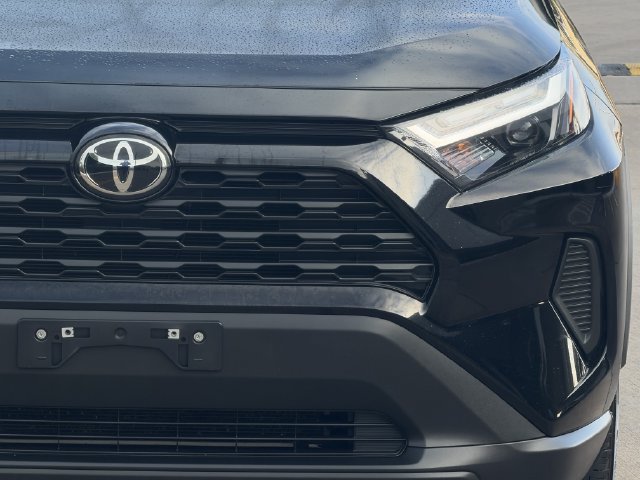 Used 2023 Toyota RAV4 LE FWD image 8
