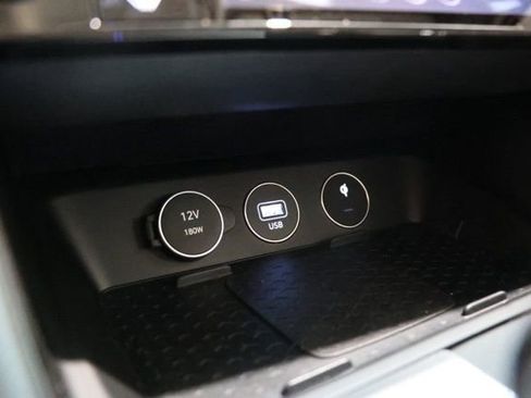 Used 2026 Genesis G70 2.5T Prestige image 30