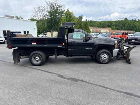 Used 2018 Chevrolet Silverado 3500 W/T w/ WT Convenience Package AWD/4WD image 6