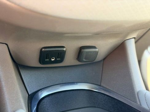 Used 2016 Chevrolet Malibu LT image 15