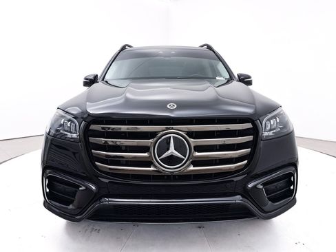 Used 2024 Mercedes-Benz GLS 450 4MATIC image 32