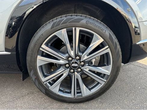 New 2026 Cadillac Optiq Luxury 2 image 15