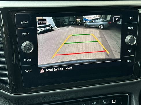 Used 2023 Volkswagen Atlas Cross Sport SE FWD image 19