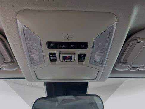 Used 2025 Toyota RAV4 XLE image 21