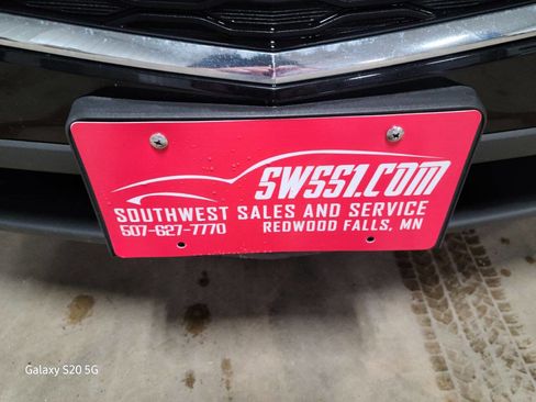 Used 2017 Chevrolet Equinox Premier w/ Enhanced Convenience Package image 2