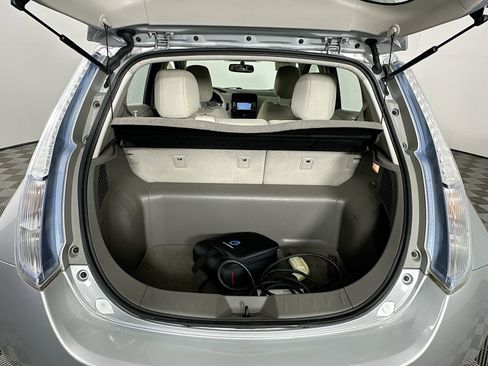 Used 2011 Nissan Leaf SL w/ Eco Design Pkg image 25
