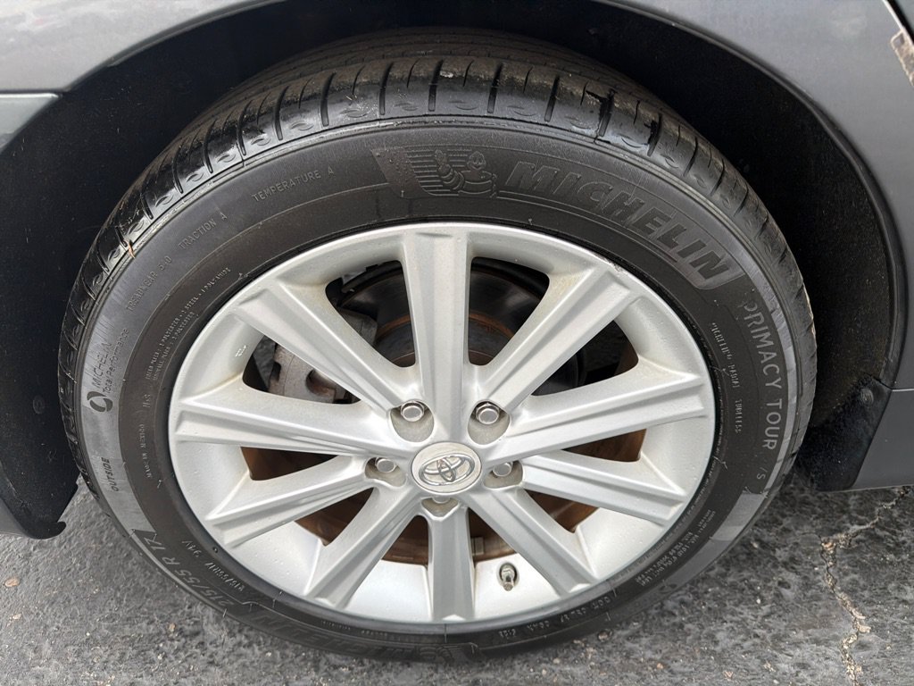 Used 2013 Toyota Camry XLE w/ Leather Pkg FWD image 31