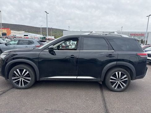 Certified 2023 Nissan Pathfinder Platinum AWD/4WD image 8