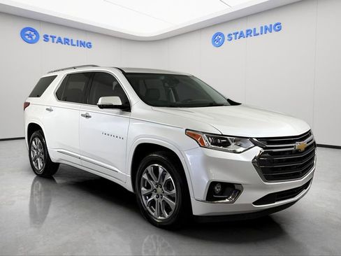 Used 2020 Chevrolet Traverse Premier FWD image 13
