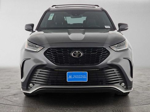Used 2021 Toyota Highlander XSE FWD image 8
