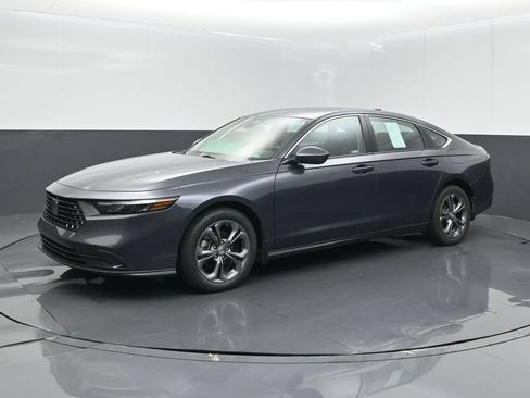 Used 2023 Honda Accord EX image 1