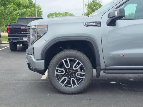 New 2026 GMC Sierra 1500 AT4 w/ AT4 Premium Package AWD/4WD image 35