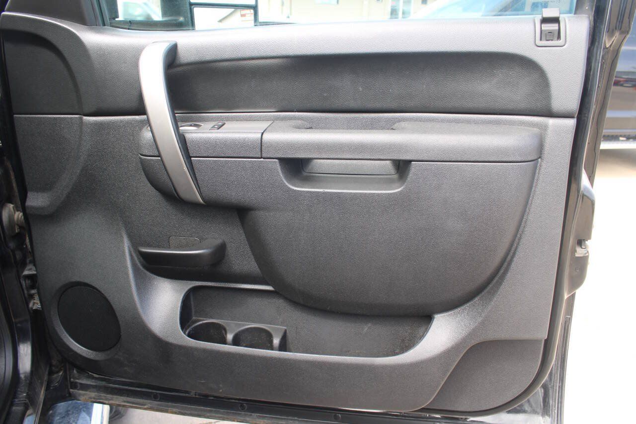 Used 2014 Chevrolet Silverado 2500 LT w/ Convenience Package AWD/4WD image 5