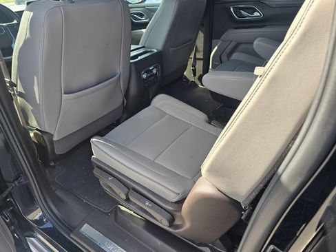 Used 2023 GMC Yukon XL SLT w/ SLT Premium Package RWD image 12