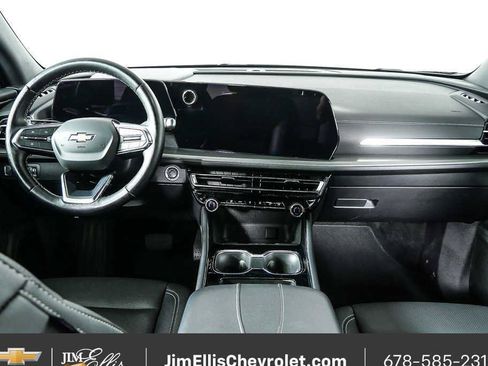 Certified 2025 Chevrolet Traverse LT AWD/4WD image 18