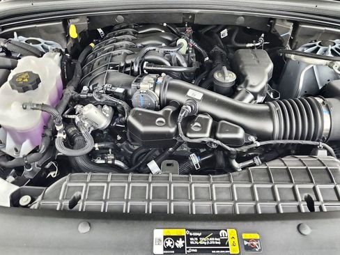 New 2025 Jeep Grand Cherokee Limited w/ Black Appearance Package image 36