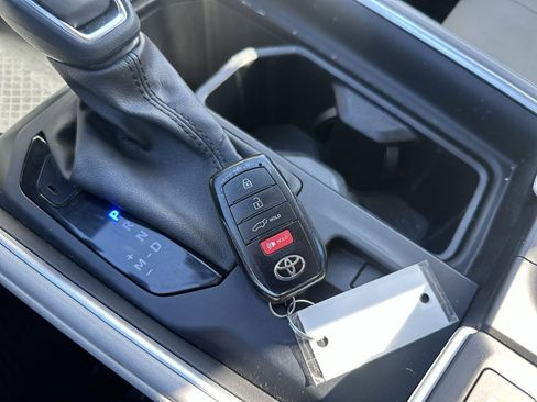 Used 2024 Toyota Grand Highlander XLE image 36