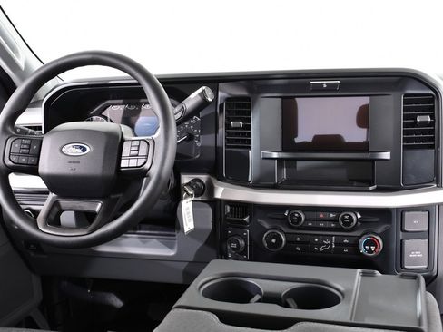 New 2026 Ford F250 XL w/ XL Off-Road Package image 8