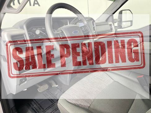 Used 2023 Ford F350 XLT image 2