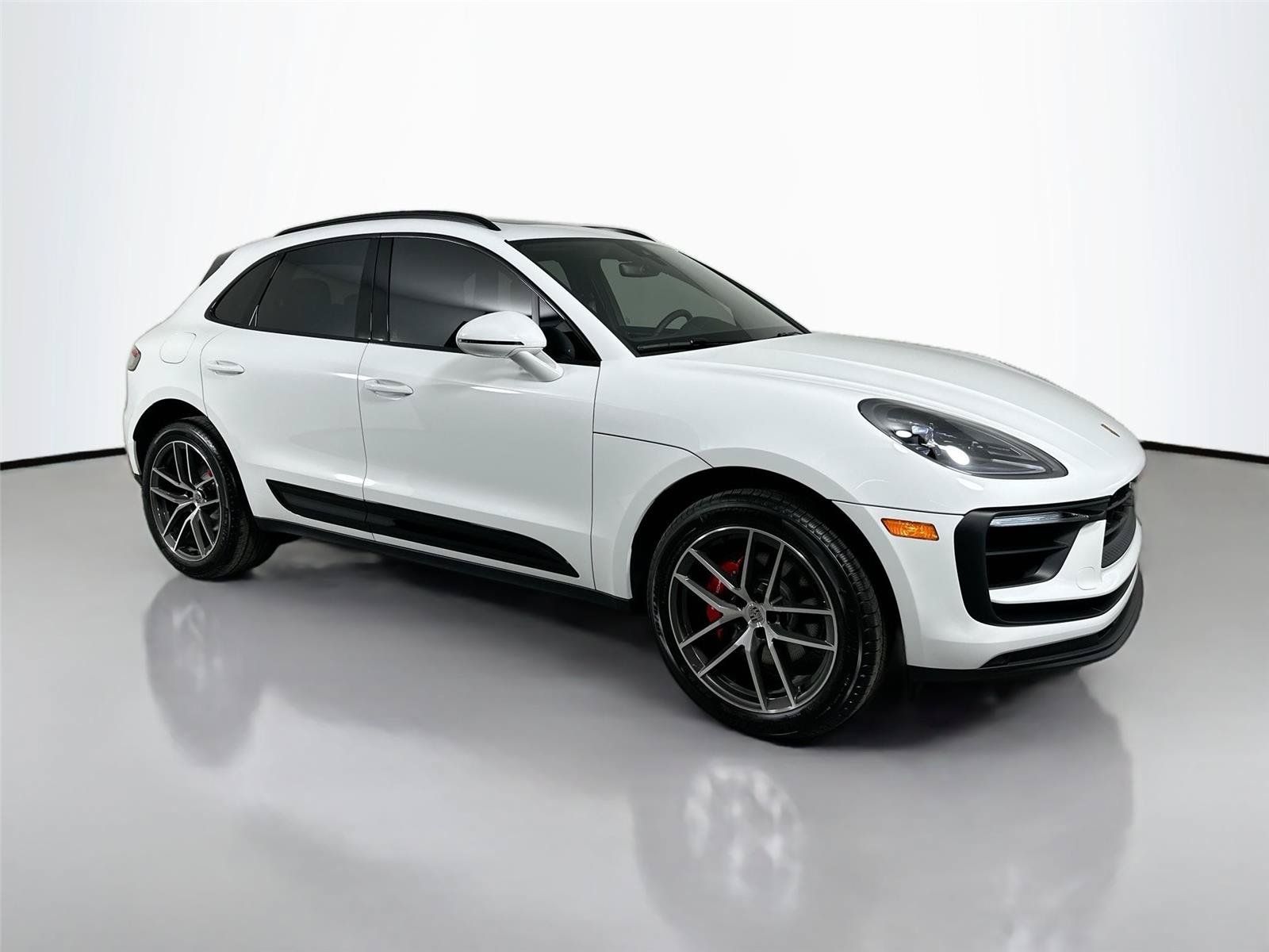 Certified 2026 Porsche Macan S AWD/4WD image 9