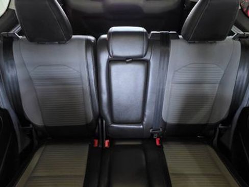 Used 2017 Ford Escape SE w/ Equipment Group 201A image 28