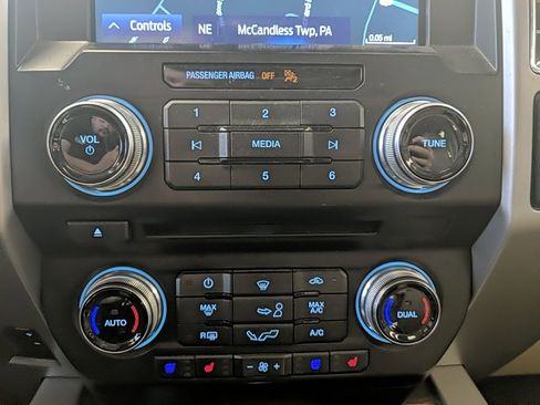 Used 2017 Ford F150 Lariat w/ Equipment Group 502A Luxury image 23