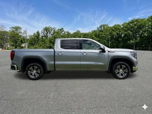 Used 2024 GMC Sierra 1500 SLT AWD/4WD image 10