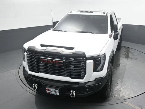 Used 2024 GMC Sierra 2500 AT4X w/ AT4X AEV Edition image 40
