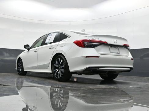 Used 2023 Honda Civic EX image 28