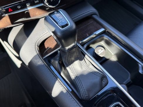 Used 2019 Volvo XC90 T6 Momentum w/ Protection Package Premier image 33