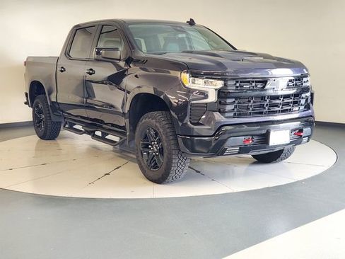 Used 2024 Chevrolet Silverado 1500 LT Trail Boss w/ Convenience Package II AWD/4WD image 7