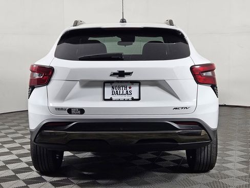 Used 2025 Chevrolet Trax ACTIV w/ Driver Confidence Package image 4