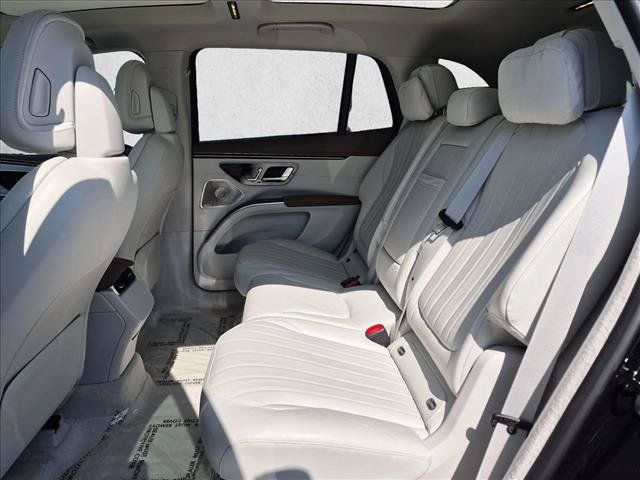 Used 2023 Mercedes-Benz EQS 580 4MATIC SUV image 20