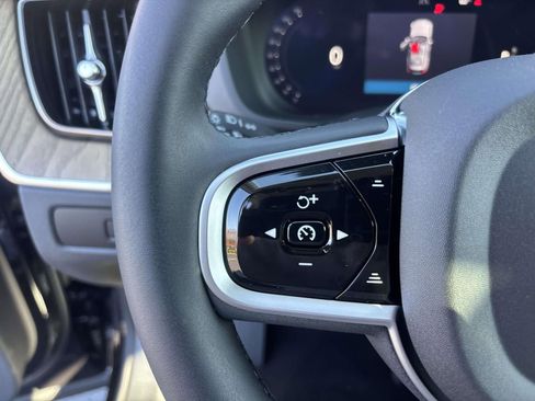 New 2026 Volvo XC60 B5 Plus w/ Protection Package Premier AWD/4WD image 17