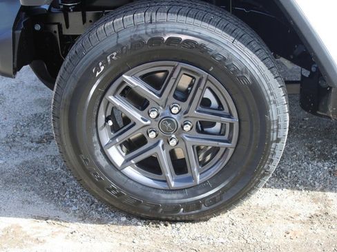 New 2026 Jeep Gladiator Sport image 8